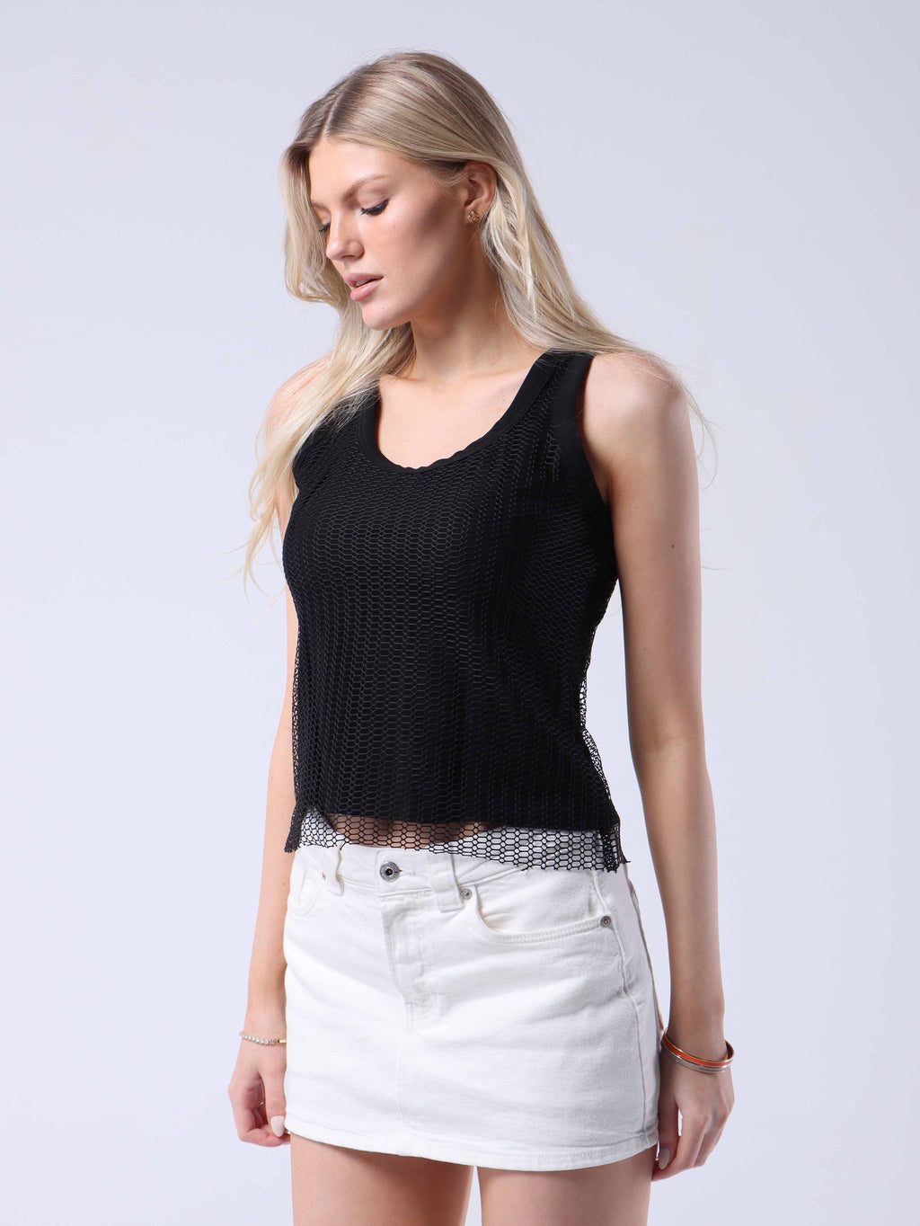 BLACK TOP