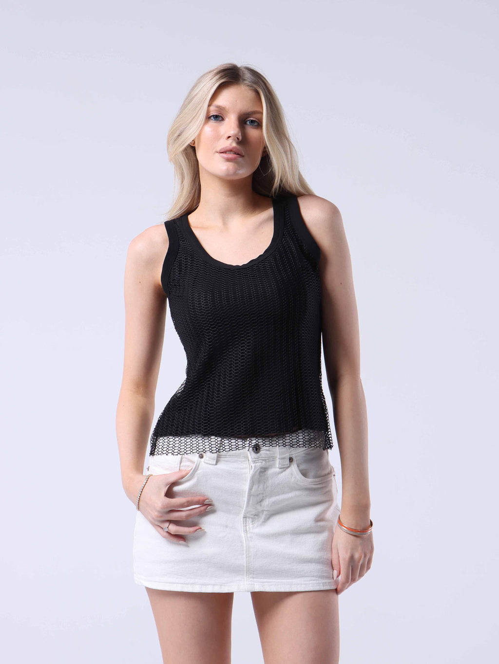BLACK TOP